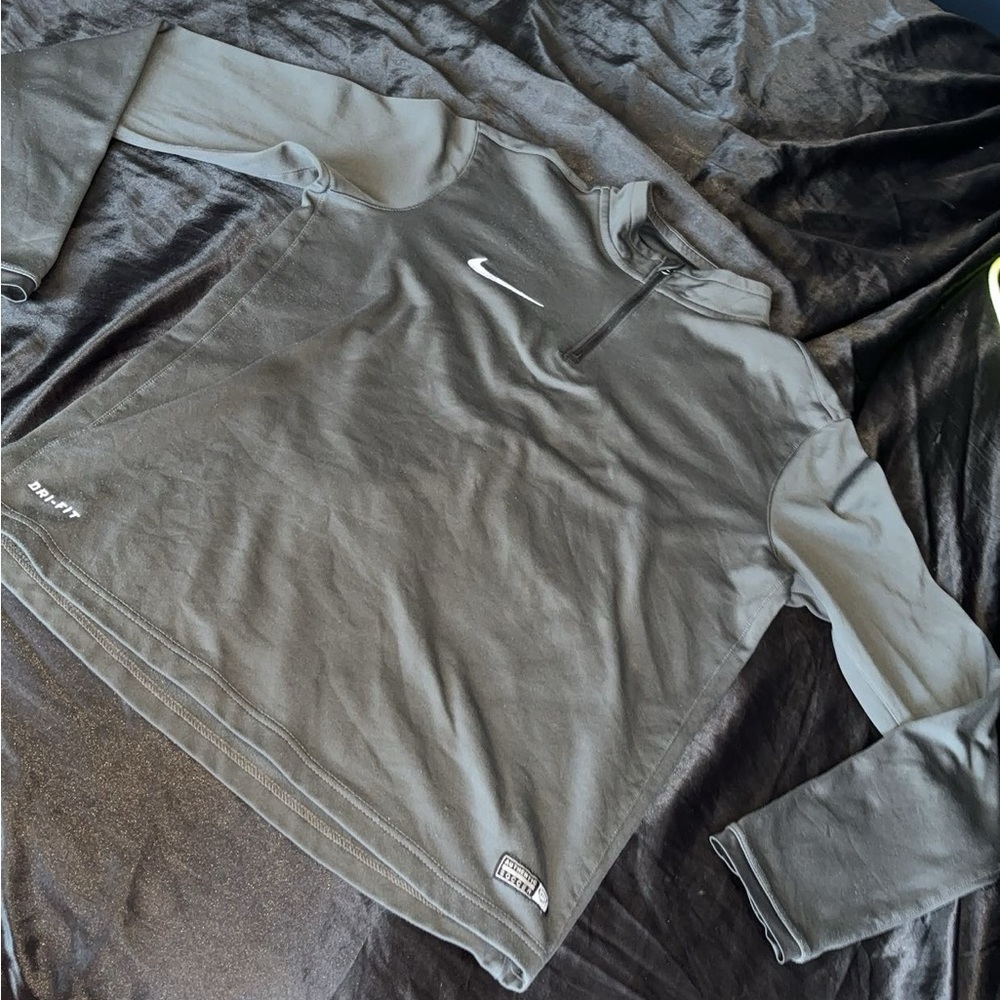 Nike pullover